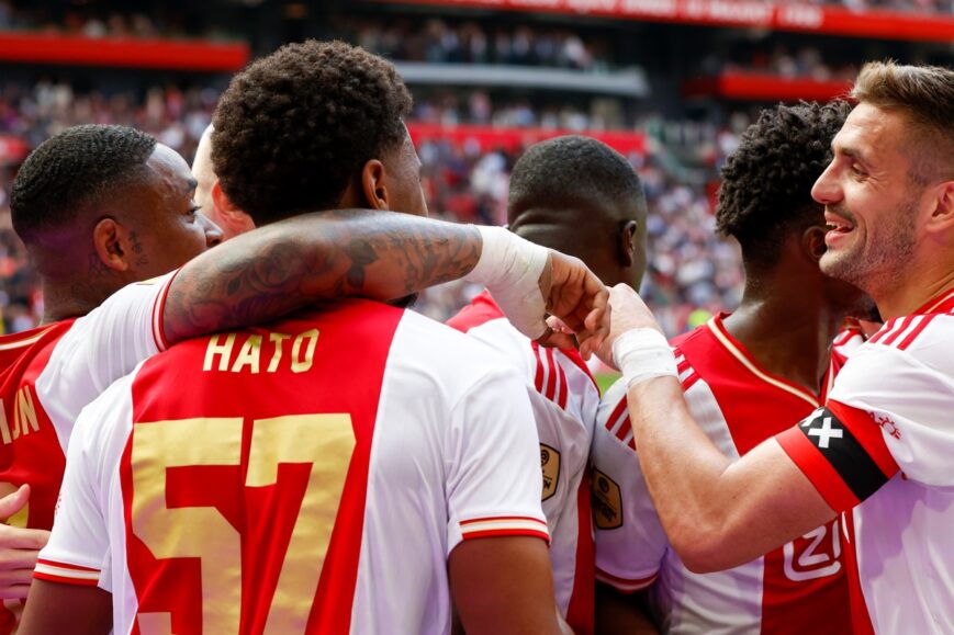 wie heeft ajax gekocht